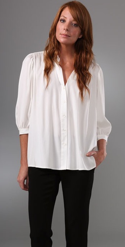 白衬衫怎么洗不发黄不皱折呢