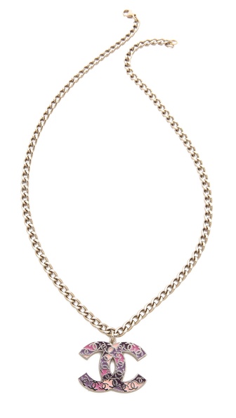 hat Goes Around Comes Around 复古 Chanel 缎